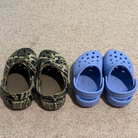Toddler boy Crocs Set - Camouflage and Blue - Picture 3 of 4